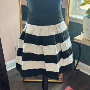 Xhilaration Black and White Textured A-Line Skirt